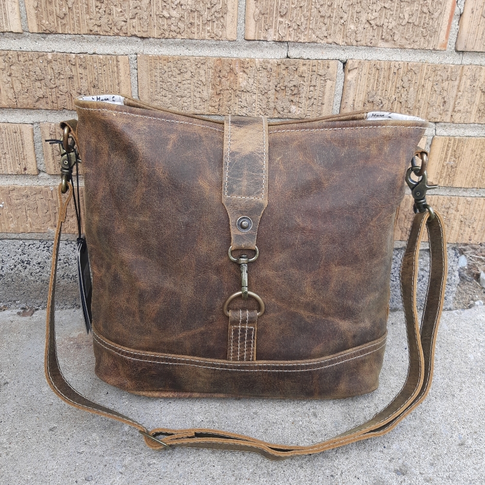 NWT Myra Bag Rustic Brown Leather Equestrian Real Bliss Bucket Shoulder Bag